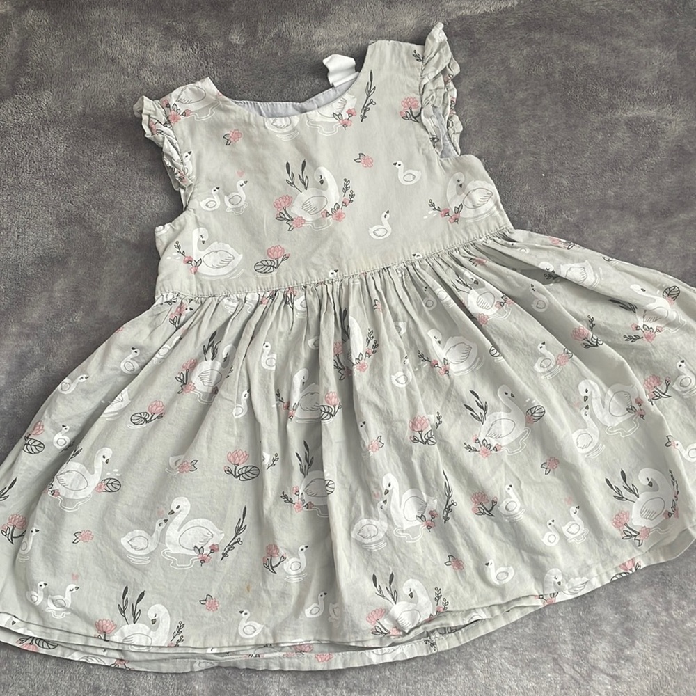 H&M swan dress